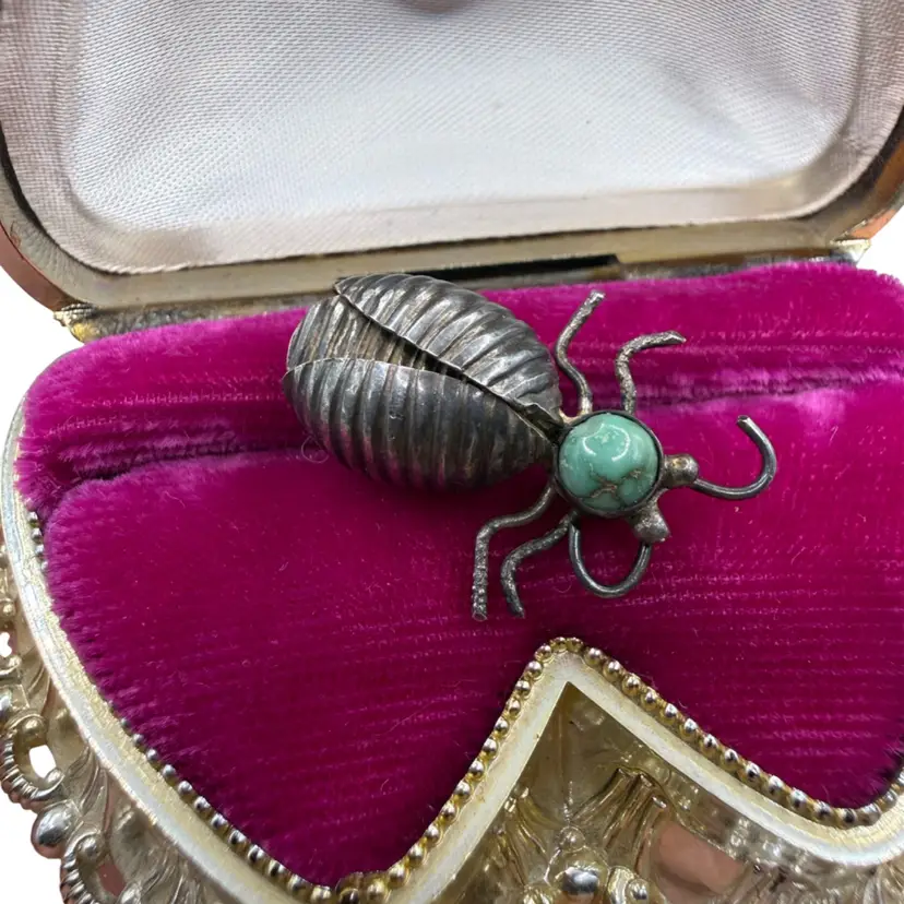 Vintage Sterling Navajo bug pin Brooch, fascinating design- Turquoise Stone