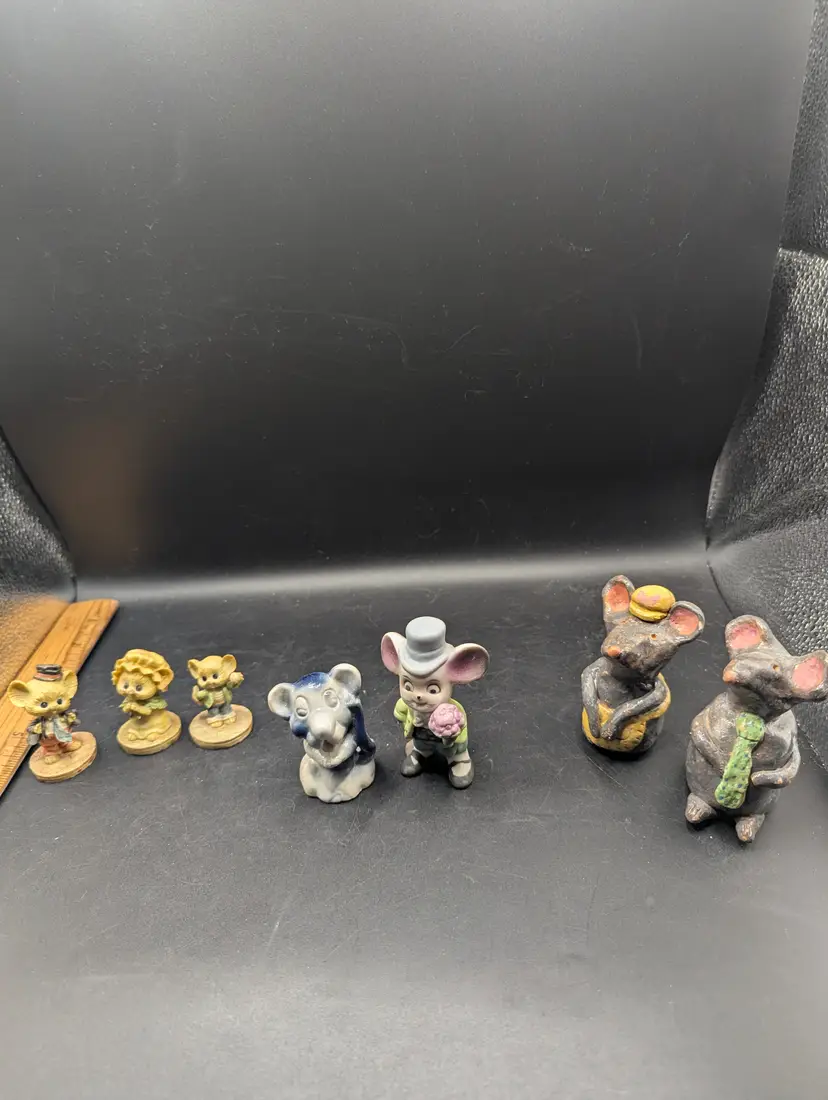 Lot of 7 Mice Includes Family of 3, Two Porcelain Japanese and Husband And Wife Derpy Pottery Set.
