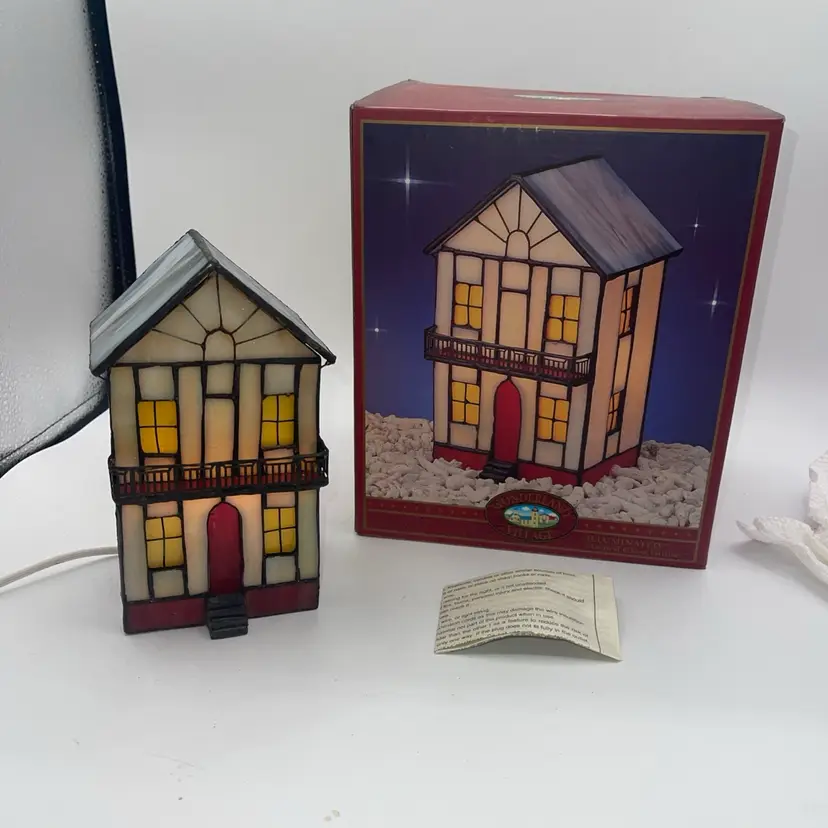 HTF Wonderland Village Stained Glass House Light Up Decor  7”