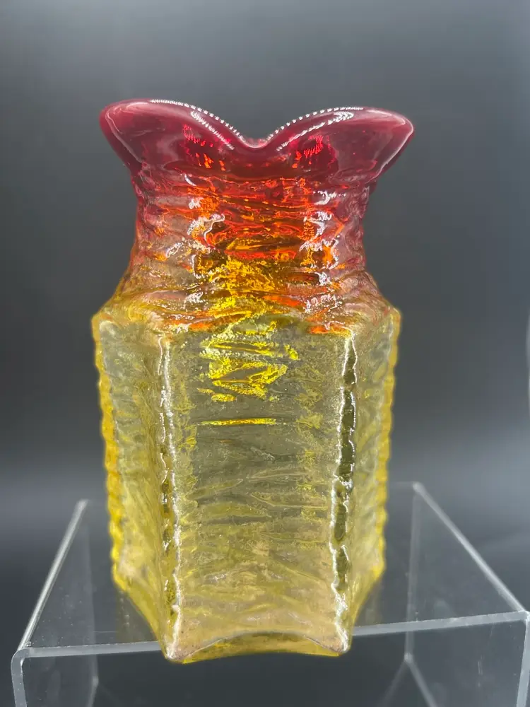 VINTAGE  PILGRIM GLASS AMBERINA GLASS PITCHER WITH TEXTURED FINISH