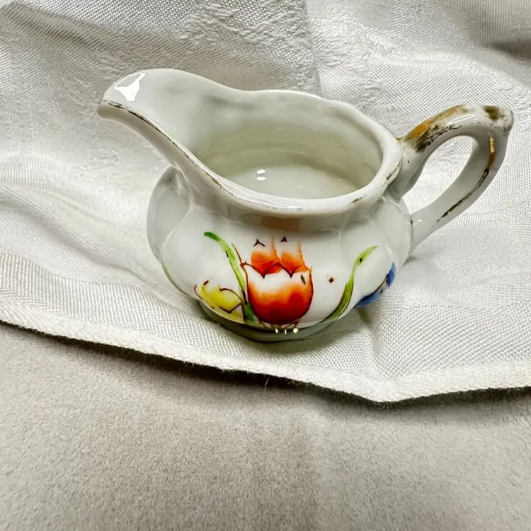 Little creamer made in Japan Hand Painted