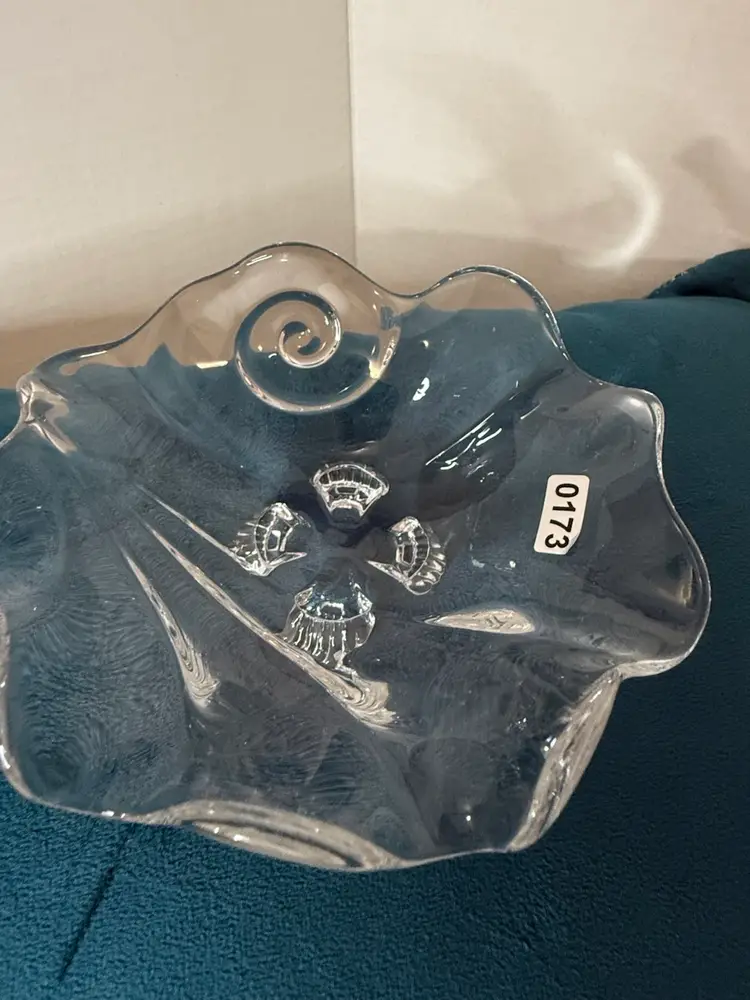 Murano-Style Clear Art Glass Freeform Bowl – Swirled Rim Organic Sculpted Dish