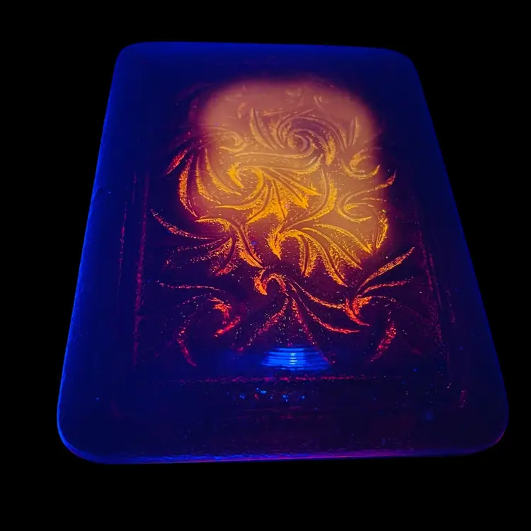 For The Midcentury Glass Lover! 🎁 Stunning Glowy Amberina Sandscroll By LE Smith Cigarette Box 2.5”x 4.5”x 6”