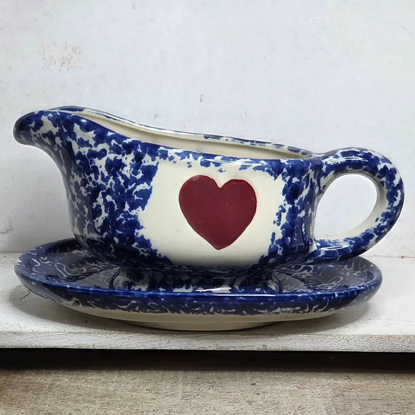 Ceramic Glazed Gravy Boat ❤️🤍💙
