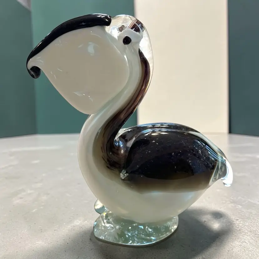 Vtg Hand Blown Art Glass Pelican Bird Figurine Statue Paper Weight 7" Tall
