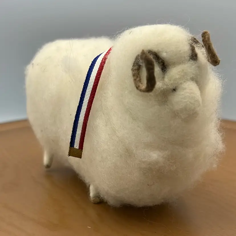 Merino Wool Sheep “Mini Jumbuck” Australia 5” x 2.5” x 3.5”