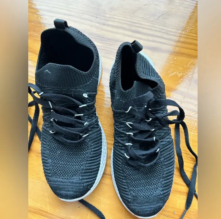 Size 6.5 Mixed Lot Of Shoes