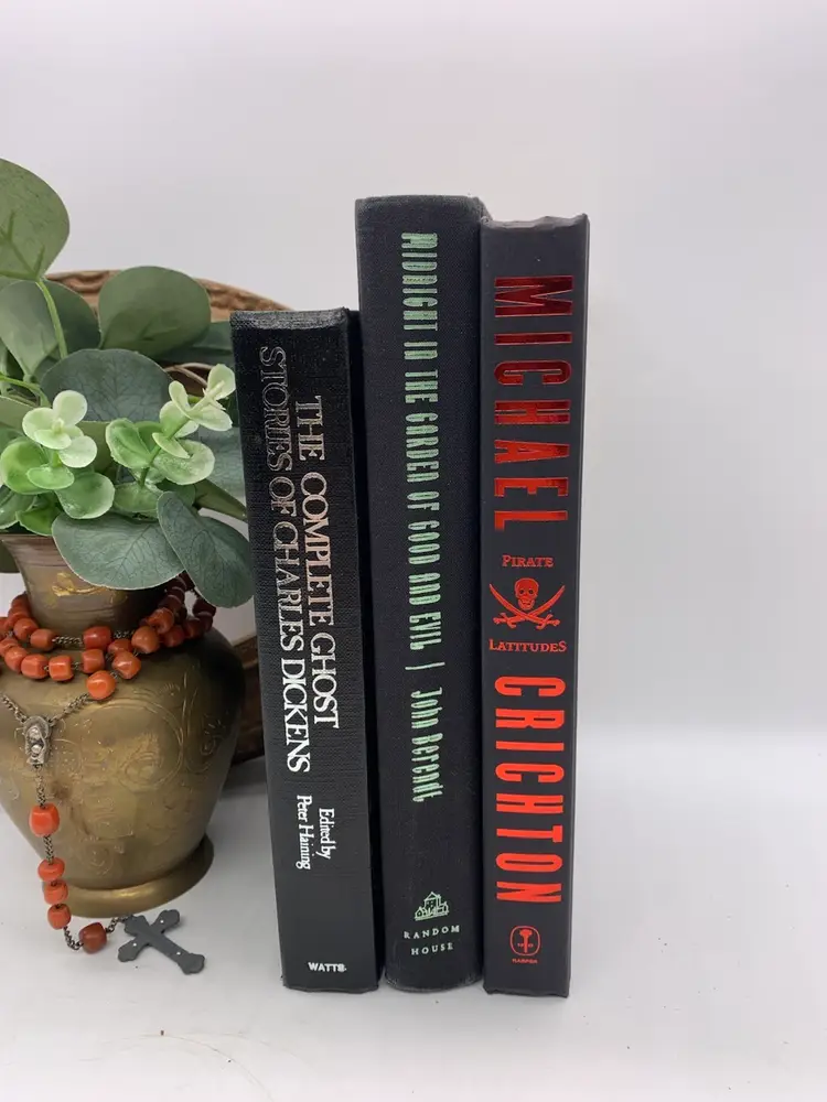 Decorative Book  - Midnight In The Garden Of Good And Evil