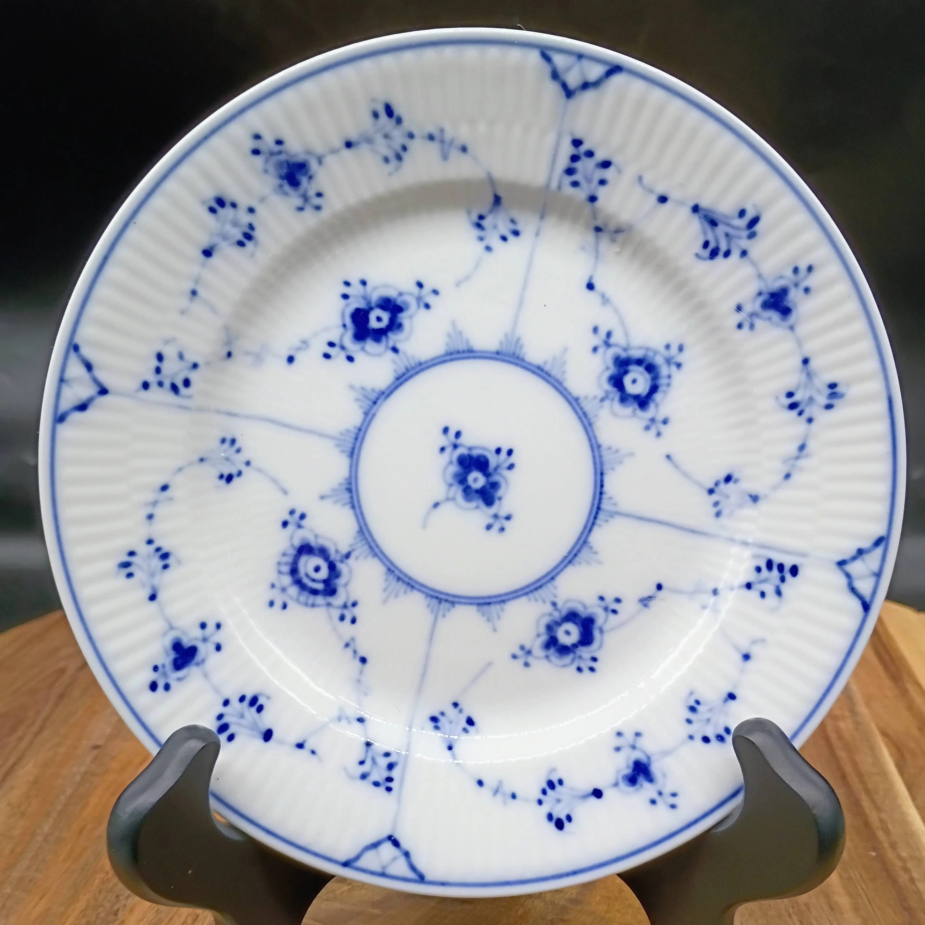 Image 2 of 4