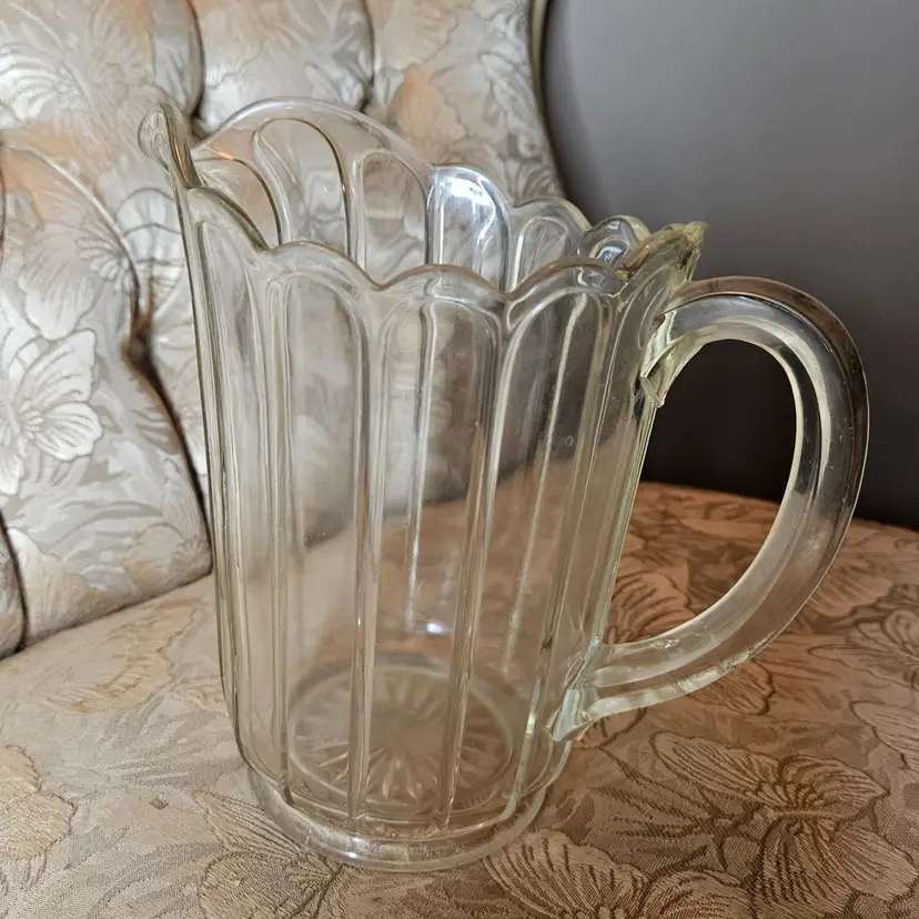 Vintage Hazel Atlas 16oz Paneled Clear Glass 5” Pitcher Starburst Bottom USA