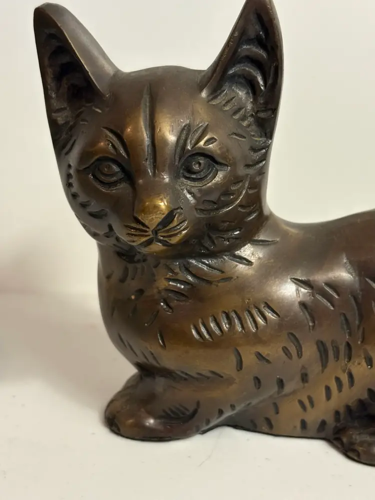 Beautiful Bronze Cat Figurine
