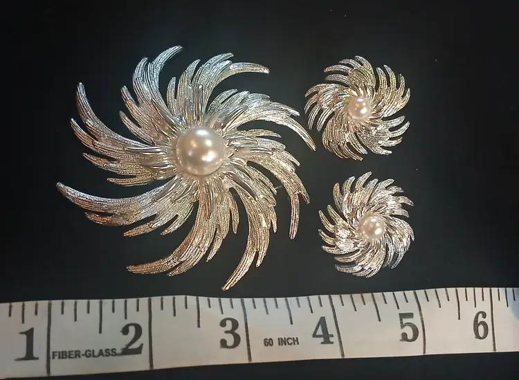 Vintage Silver tone and pearl Sarah Coverenty jewelry set