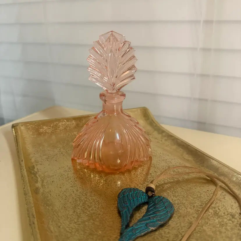 Vintage Pink Depression Glass Perfume Bottle w/Fan Stopper