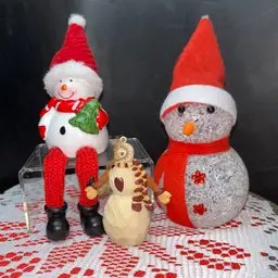Group Of Three Snowmen
