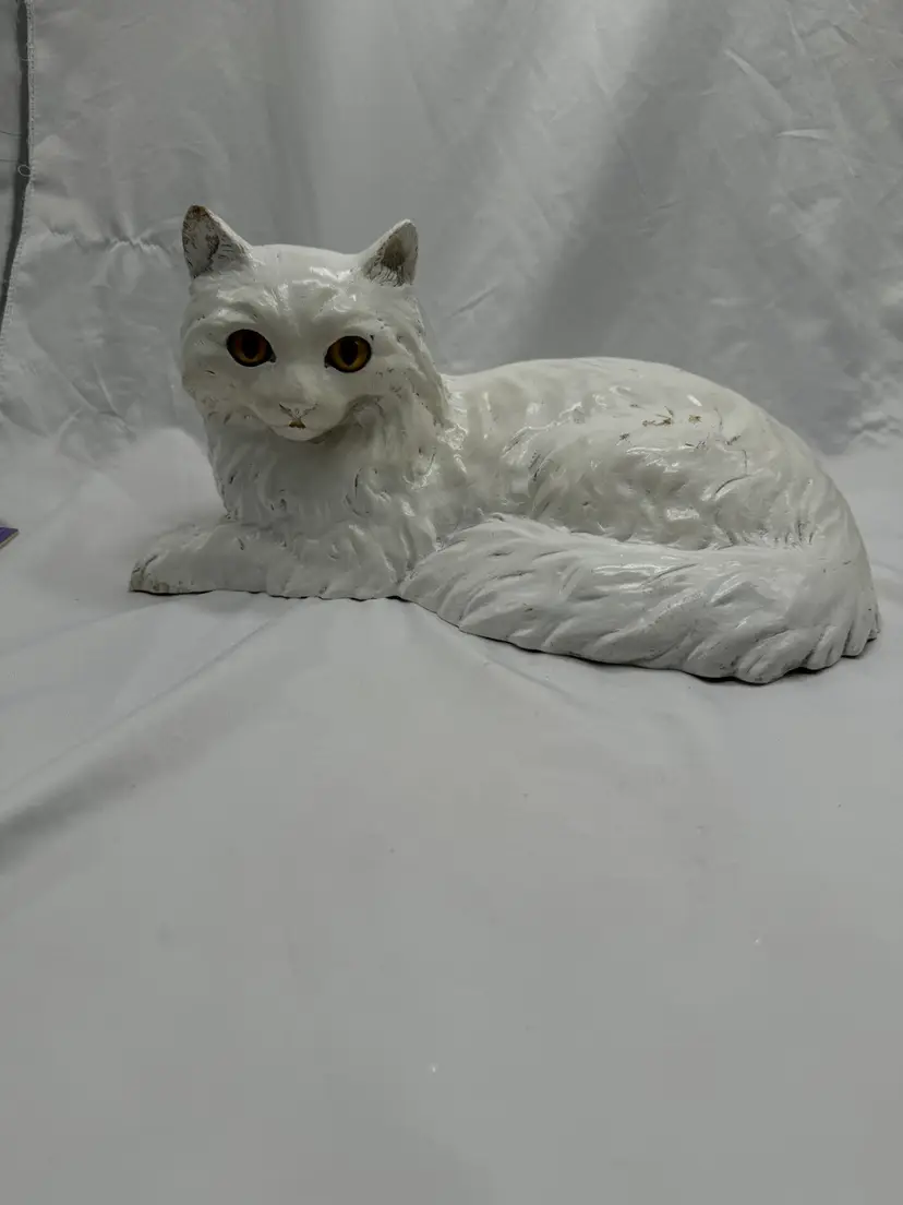 VTG Universal Statuary Persian Cat Statue