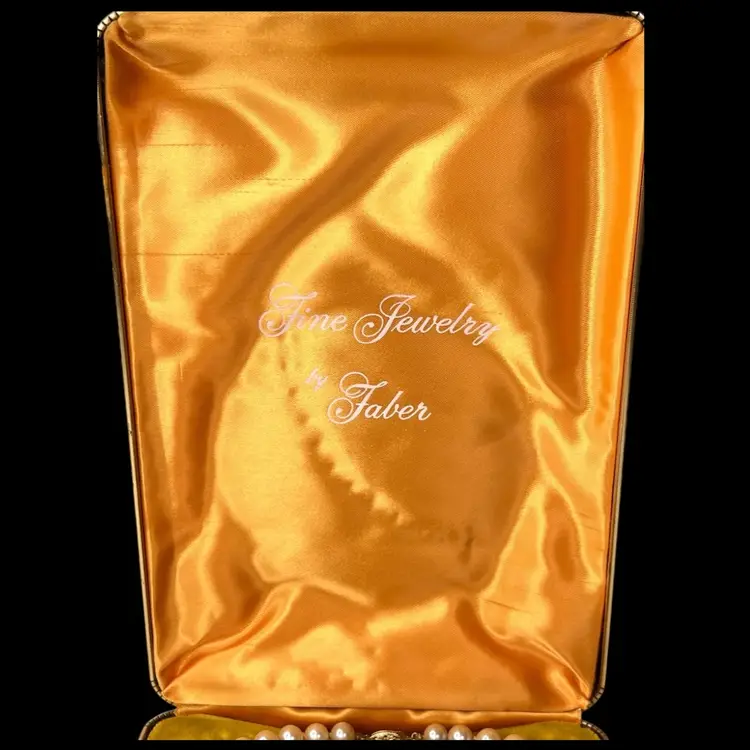 24” Mid-Century Glass Pearl Necklace w/ Original Box. 14K Gold Clasp. Chatani Pearls For Haskell Faber Beverly Hills. Single Owner.