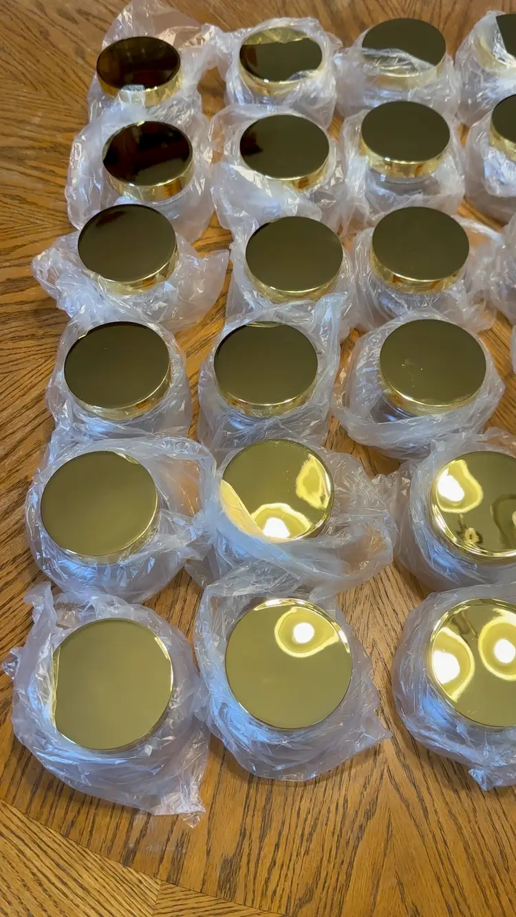 8 Oz/ 250ml PET Jars With Gold Lids