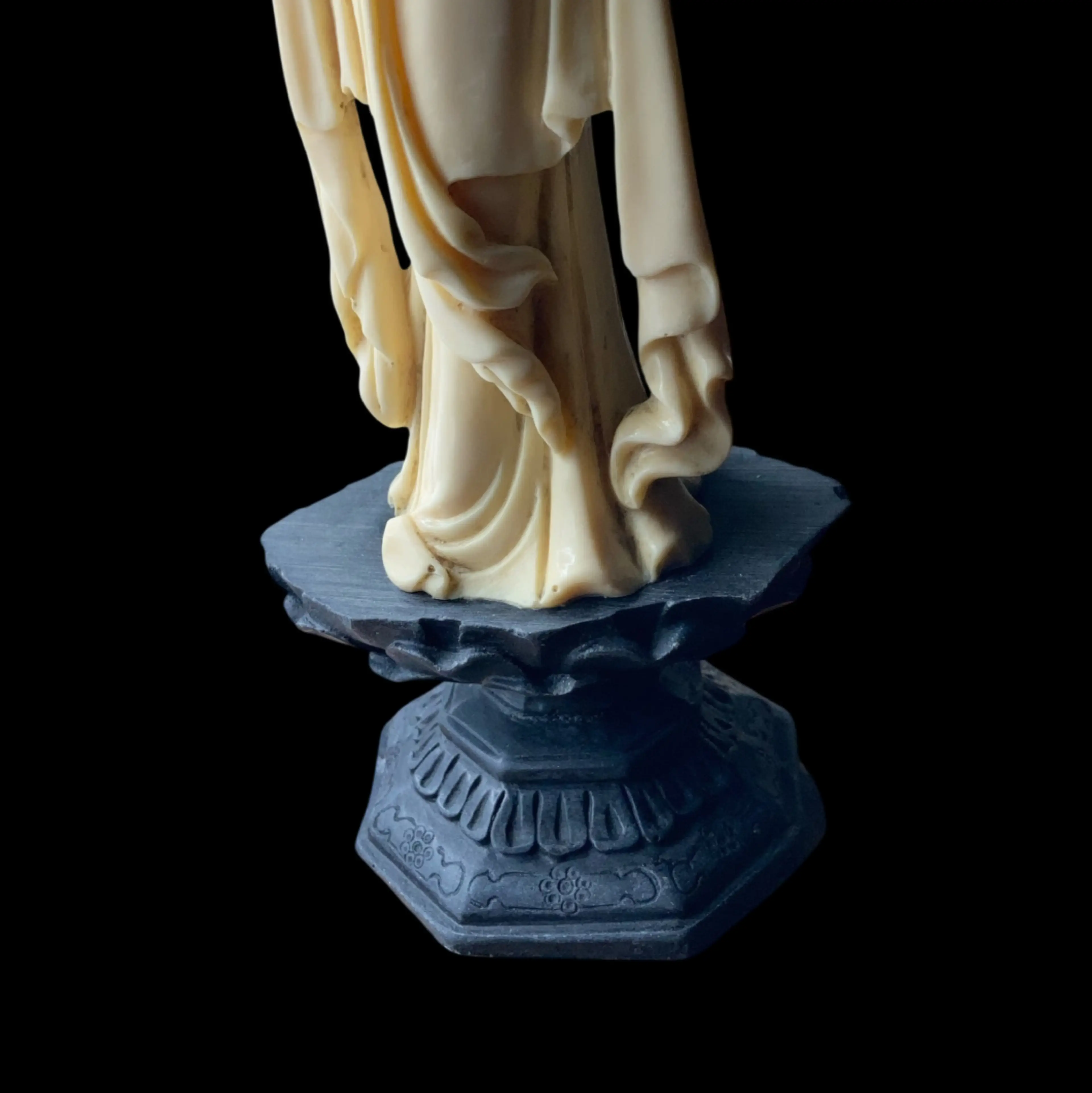 Image 4 of 20