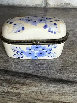 Vintage Ceramic Sewing Needle Holder Case