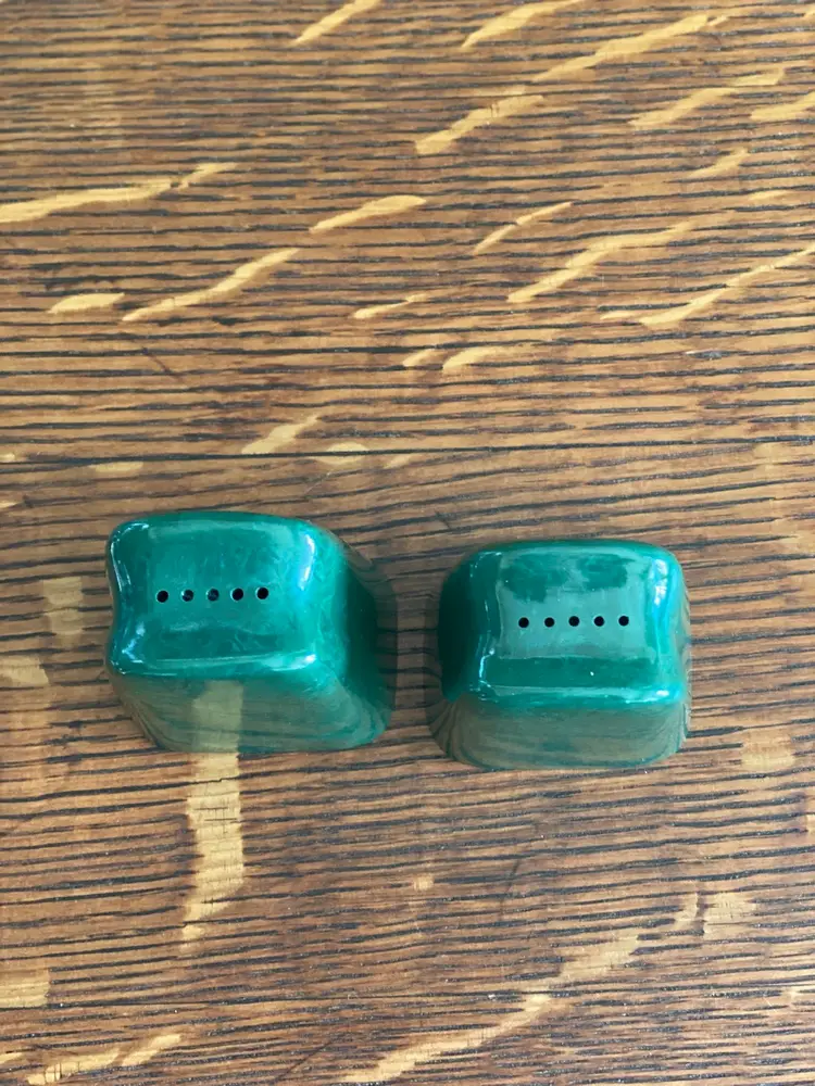 ColorFlyte By Branchell Vintage Green Melmac Salt And Pepper Shakers
