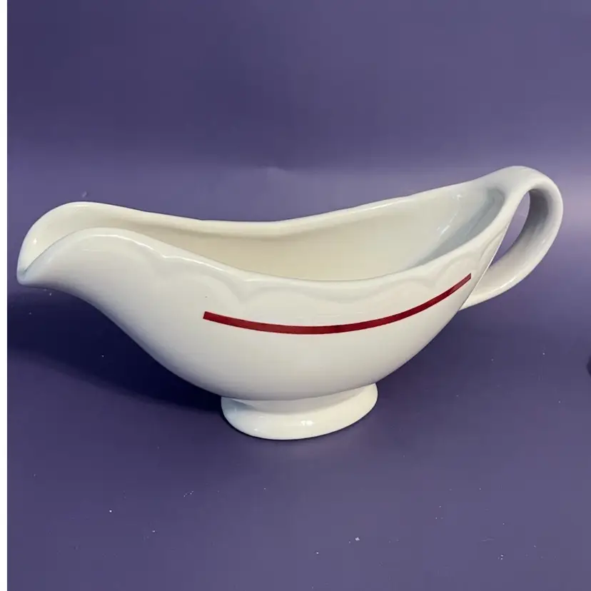Vintage Homer Laughlin Restaurant Ware Gravy Boat.