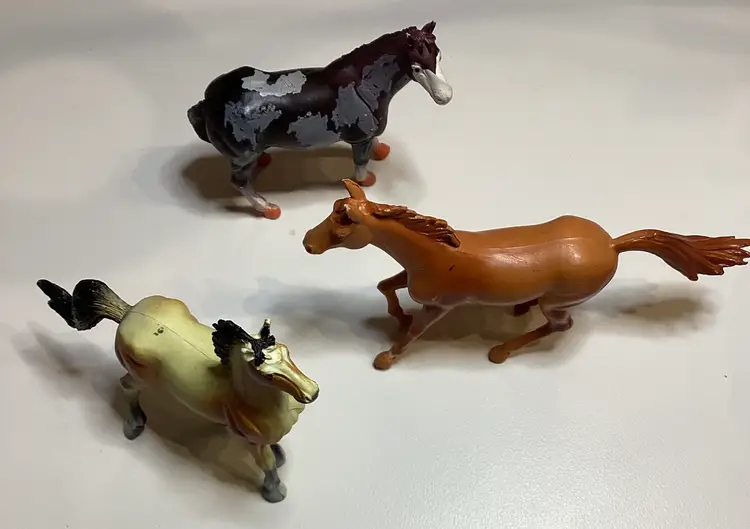 Lot Of 3 Vintage New Ray Shiny Horse Lot Horses Mustang Marks on Paint READ