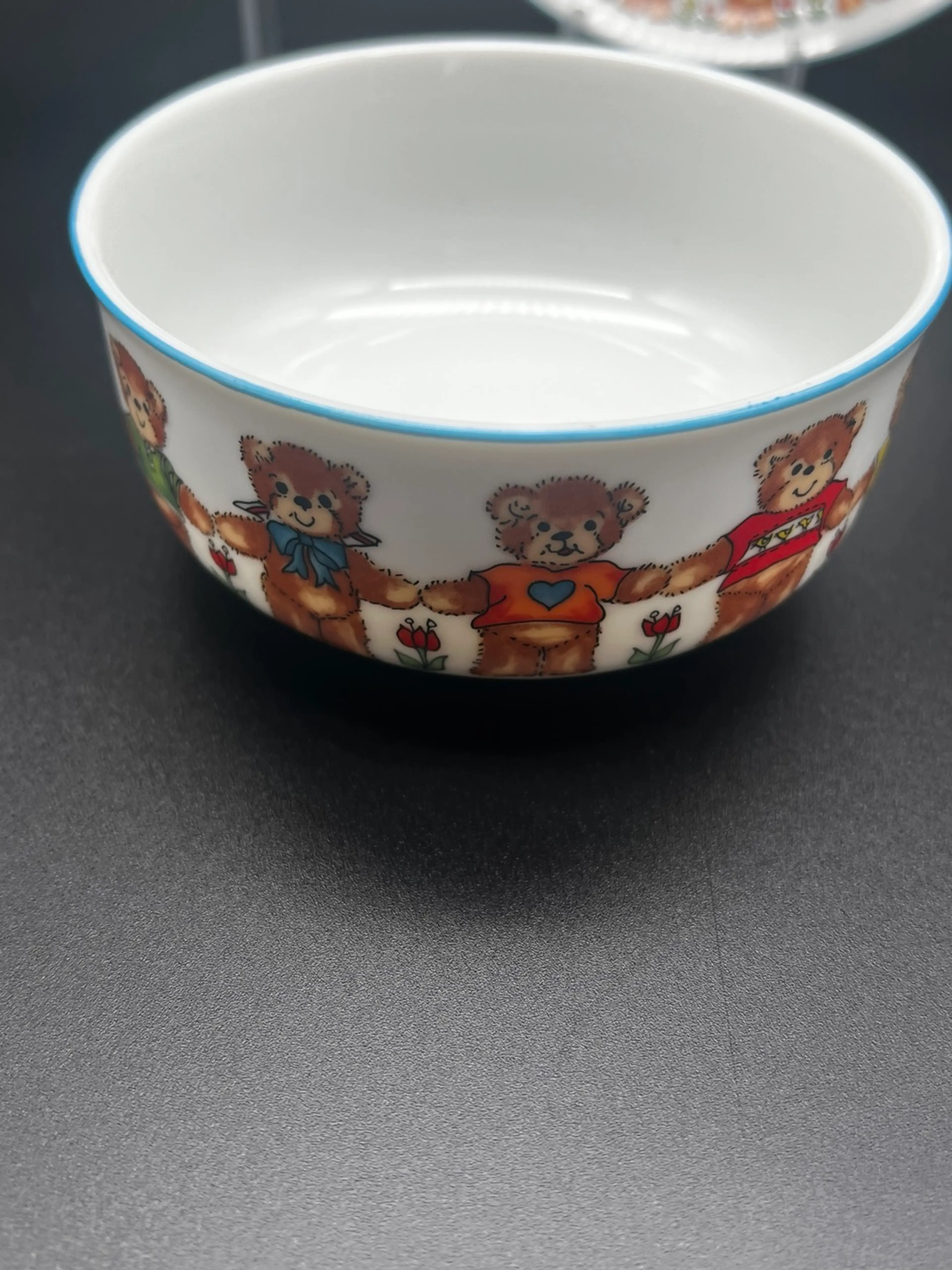 Image 2 of 8