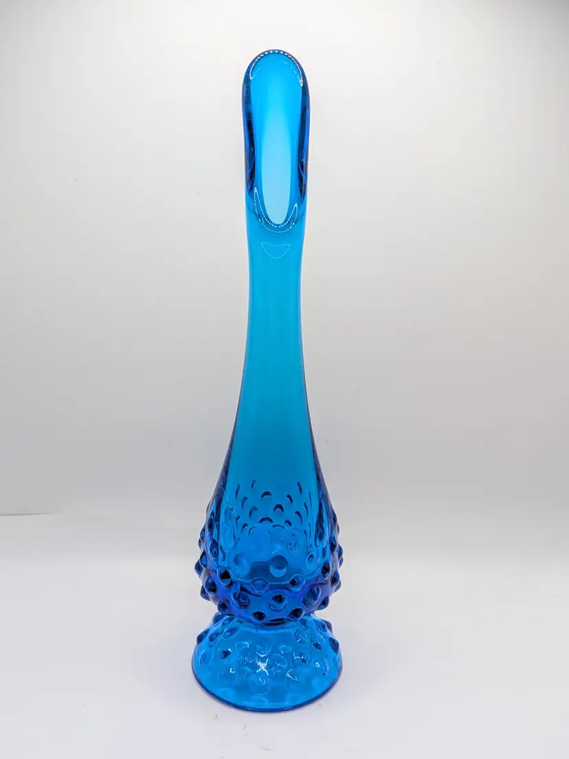 FENTON COLONIAL BLUE HOBNAIL SWUNG BUD VASE 9.5" TALL
