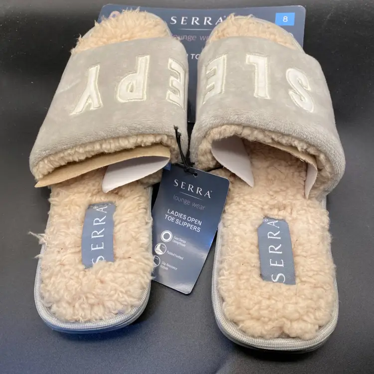 NEW-SERRA SLIPPERS SIZE 8