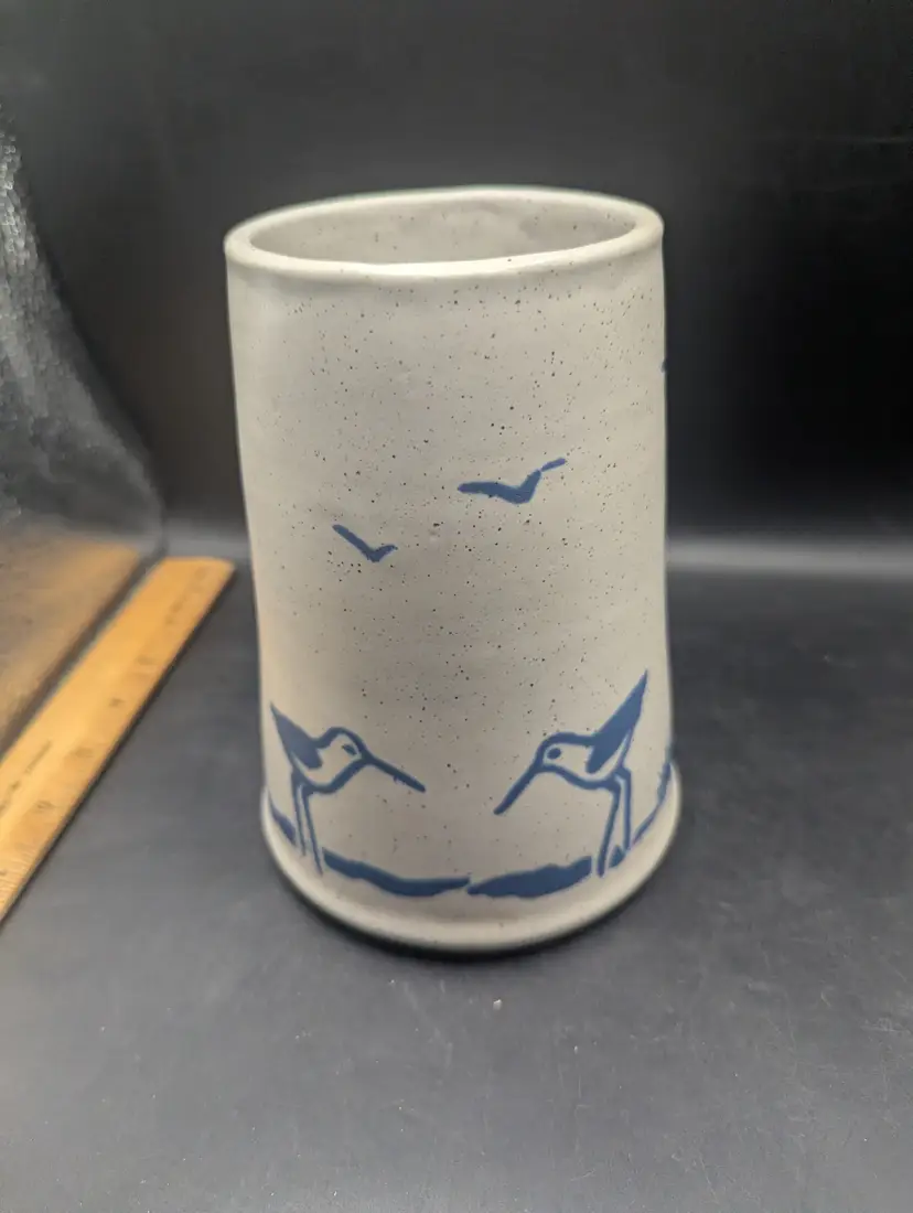 Beautiful Vintage 1984 Sanibel Pottery Speckled Vase With Sandpipers & Sea Gulls