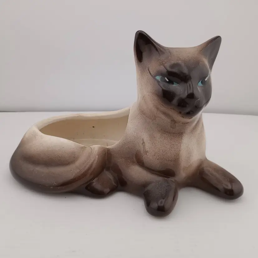 Vintage siamese cat planter