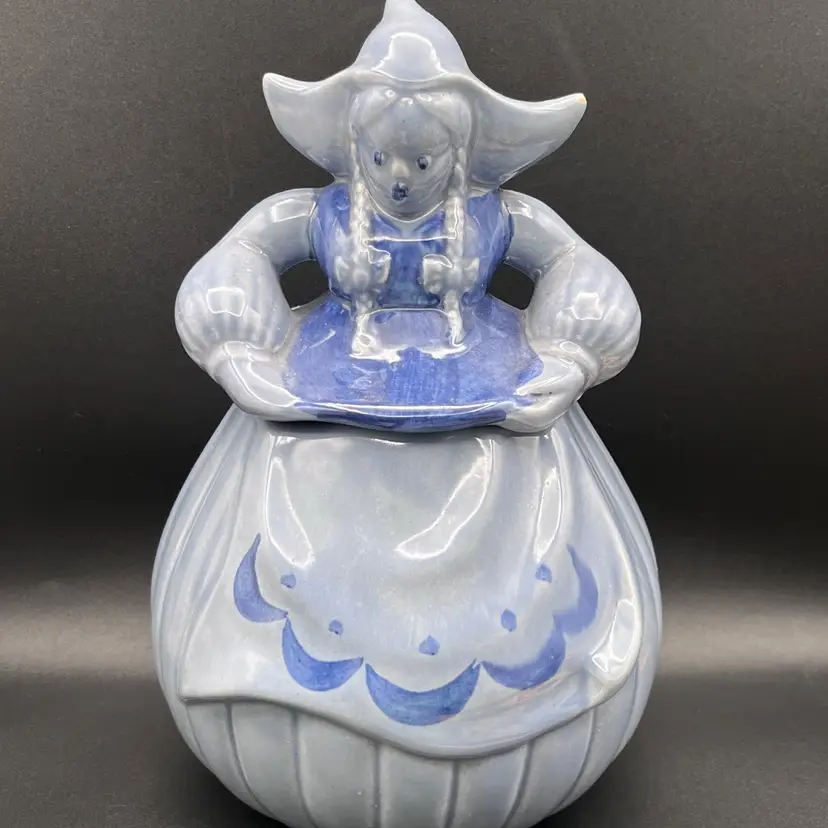 #30 Red Wing Pottery Periwinkle Blue Dutch Woman/Girl Cookie Jar READ🍪