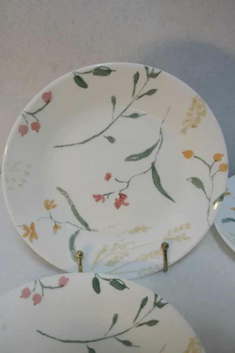 Corelle WildFlower Scatter 6.75" Appetizer Bread Salad Dessert Plates Set of 5