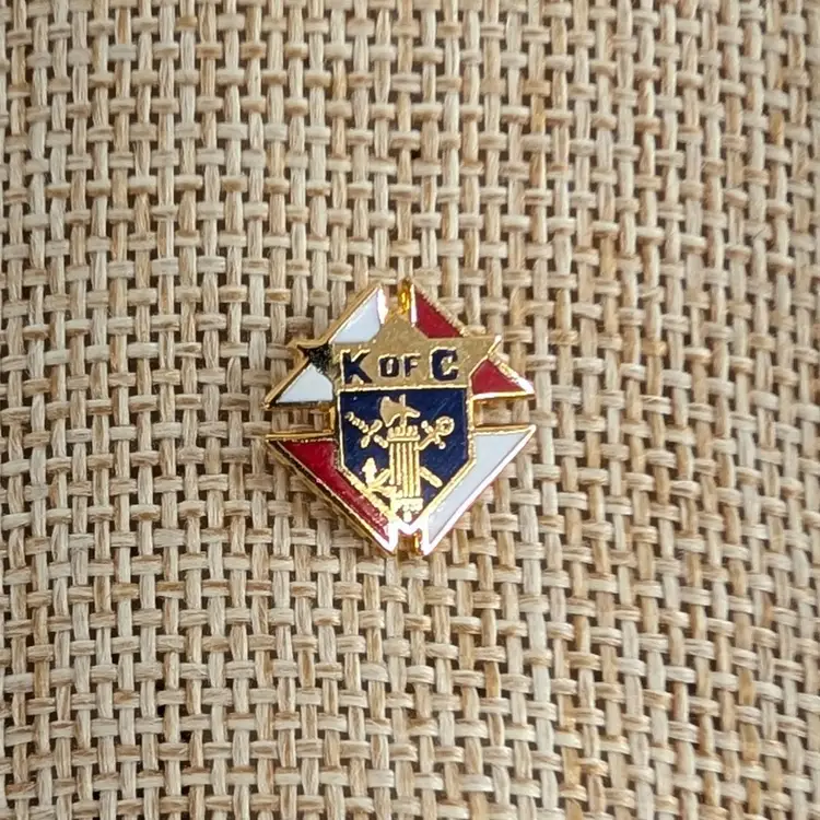 Vintage K of C Knights of Columbus Hat Lapel Pin Tie Tack Brooch Gold Tone