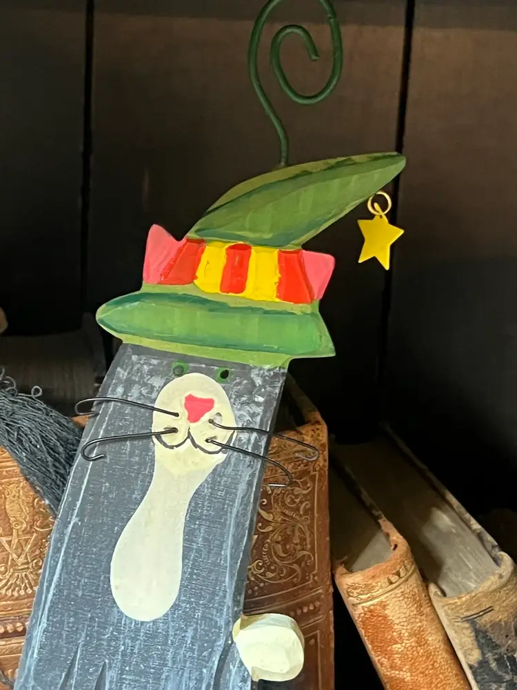 Last Call Halloween Sale! Wooden Black Kitty Cat Halloween Decor Hanger For A Wall Or For Wreath