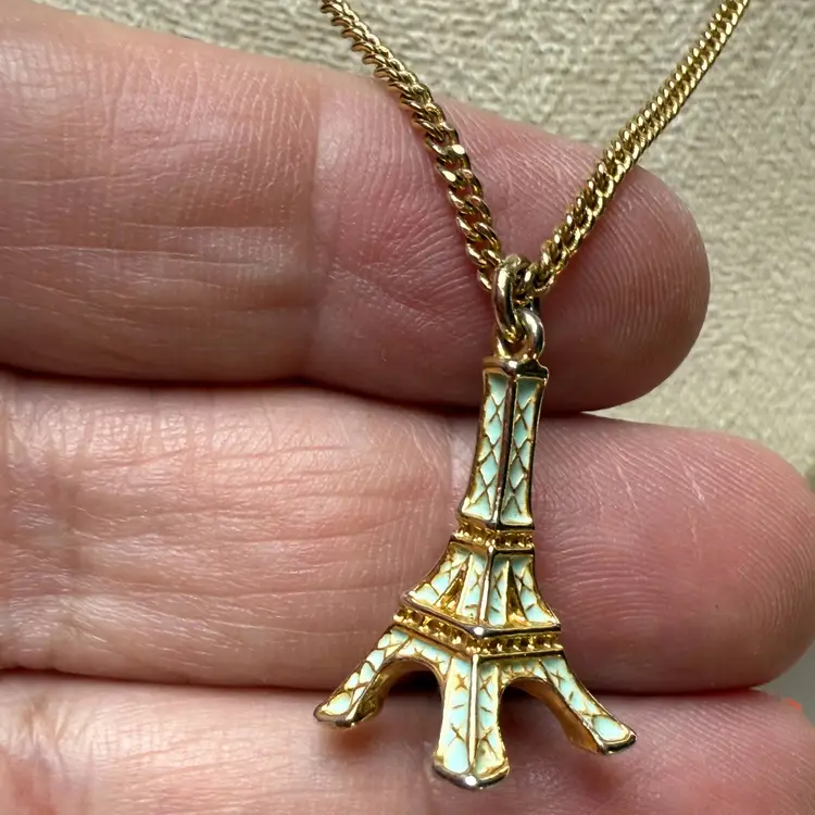 22" Gold Tone Minty Green Enamel Eiffel Tower Pendant Necklace w/ Chain