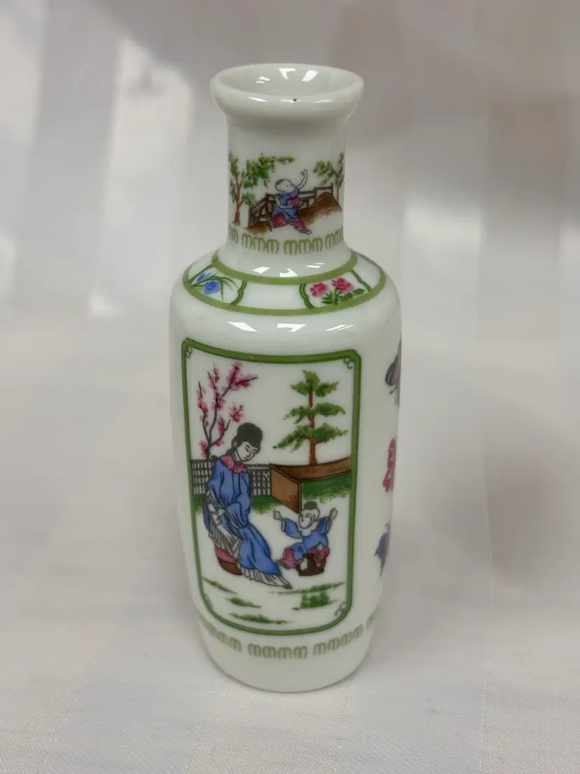 Franklin Mint Geisha Butterfly Mini Imperial Collection Porcelain Dynasty Vase 1980 Japan