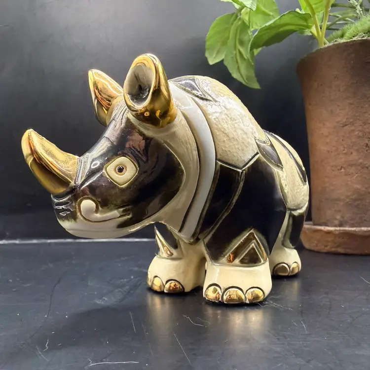 Artisania Rinconada De Rosa Gold & Platinum Glazed Rhinoceros Pottery Figurine 5x3”