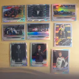 Lot of 40 Formula 1 cards. Parallels, inserts, Rookies +. Letters A B C D.