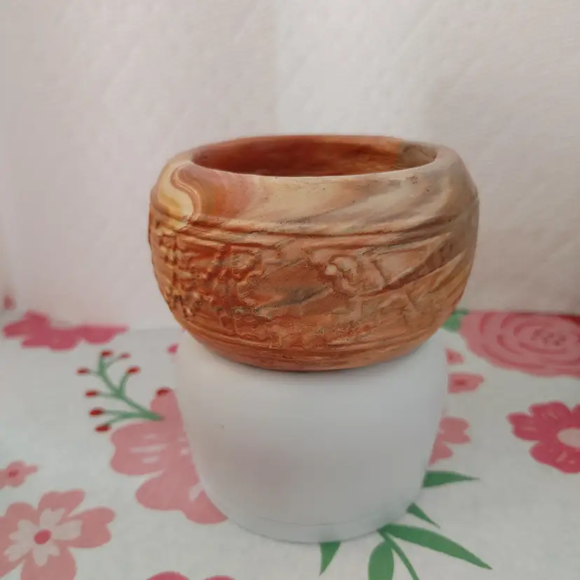 Kicking Bird signed pottery. Dated 09. Made from blended Chulego clay. Cherokee.