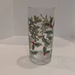 Royal Norfolk Holly Berry Christmas Holiday Glass