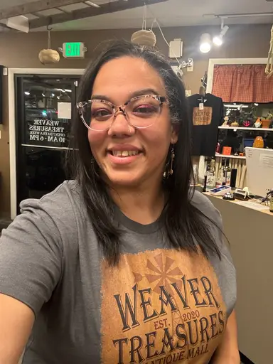 Live Shopping At Weaver’s Treasures