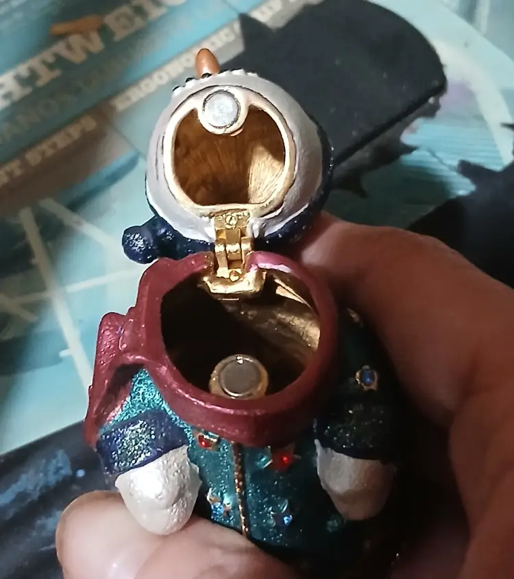 Vintage classic snowman trinket