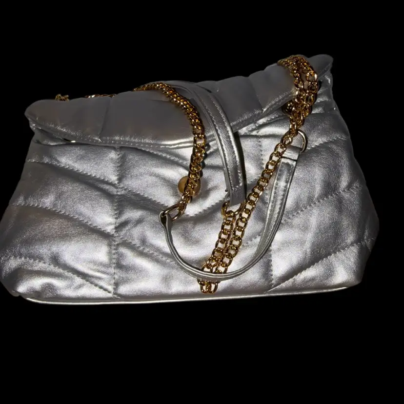 UNNI SILVER SOFT RECTANGLE PURSE WITH SNAP HOOK AND GOLD TONE STRAP