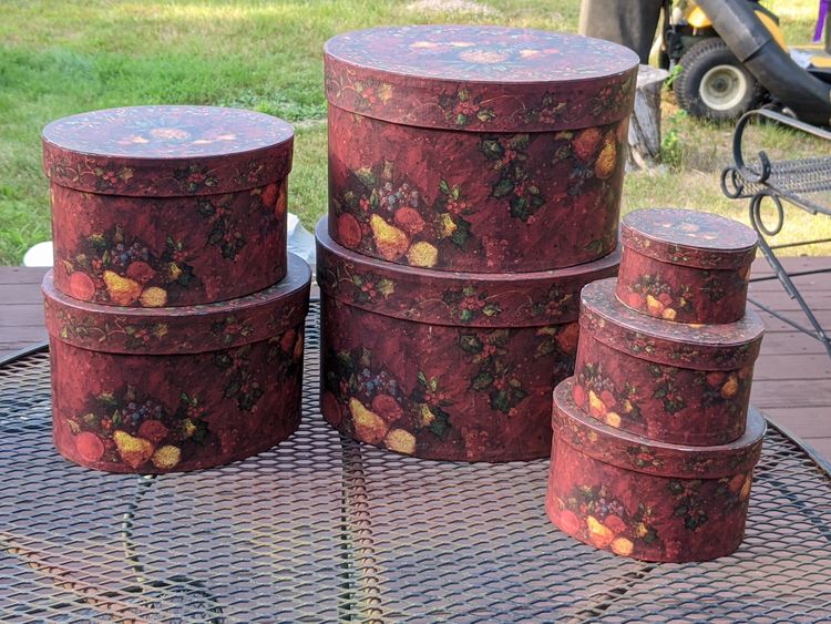 Bob's Boxes Elegant Fruit Primitive Set 7 Preowned Nesting Boxes Lang Card Gift Christmas Storage Stackable Castlecore Dark Red Pineapple