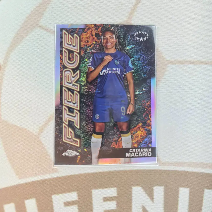 Catarina Macario Fierce 23-24 Topps Chrome UWCL case hit