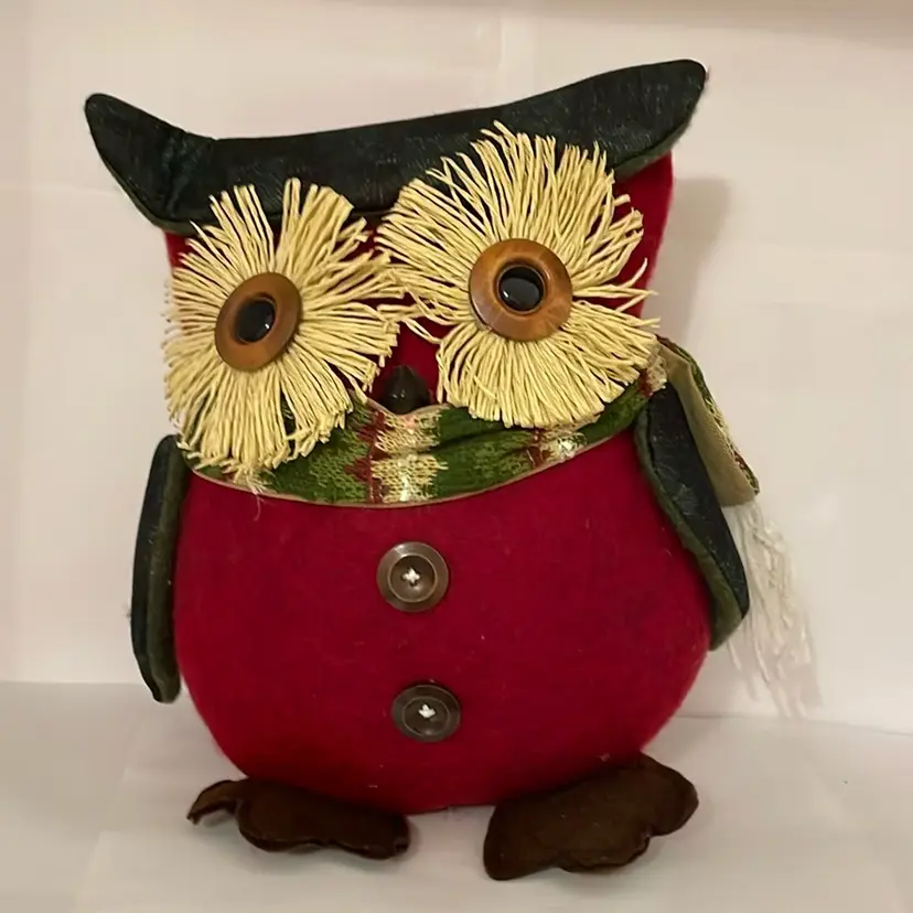 #504 VTG Felt Stuffed Owl Red And Green With Scarf
