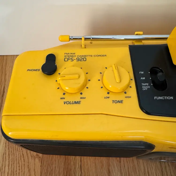 Sony Sports Boombox CFS-920 AM/FM Stereo Cassette Recorder 1986 * WORKS - READ *