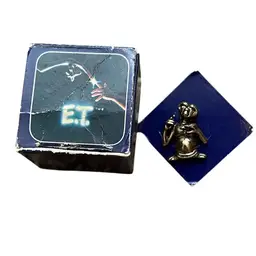 E.T. Pin