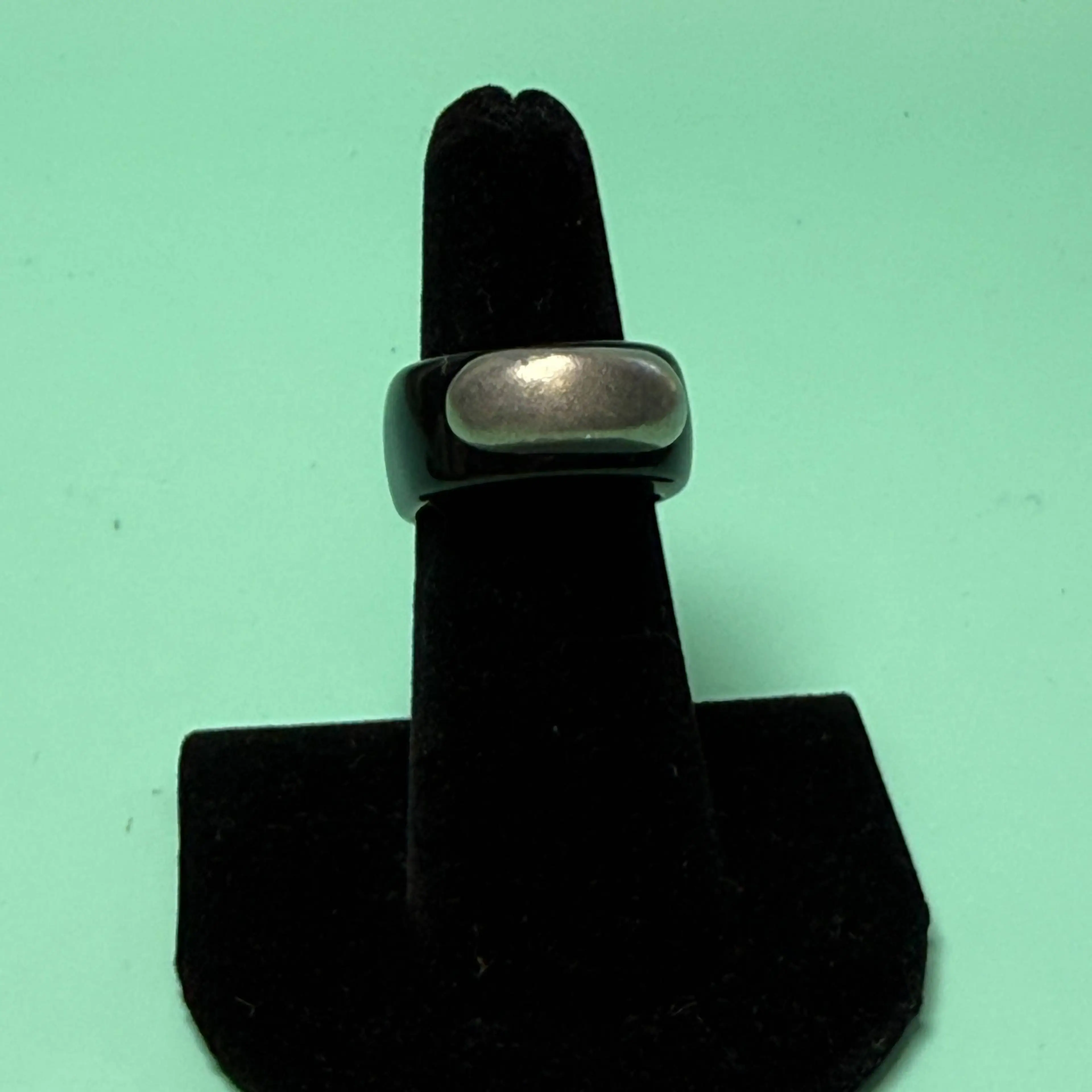 Image 2 of 6